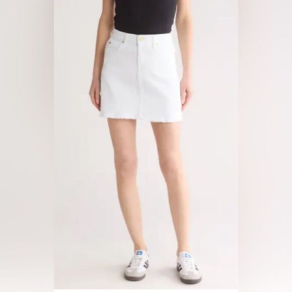 7 For All Mankind White Denim Skirt. 33. NWT - Picture 1 of 1